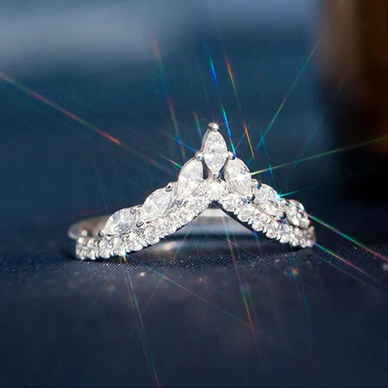 Unique Design Fashion Ring Marquise Cut Rings for Women Jewelry Beautiful Female Bride Engagement Wedding Band Party Accessories Anniversary Gift