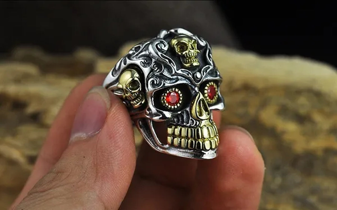 Vintage Fashion Punk Personality Two-Tone Stainless Steel Skull Ring Retro Ruby Inlay Men'S Punk Jewelry Size 7-14